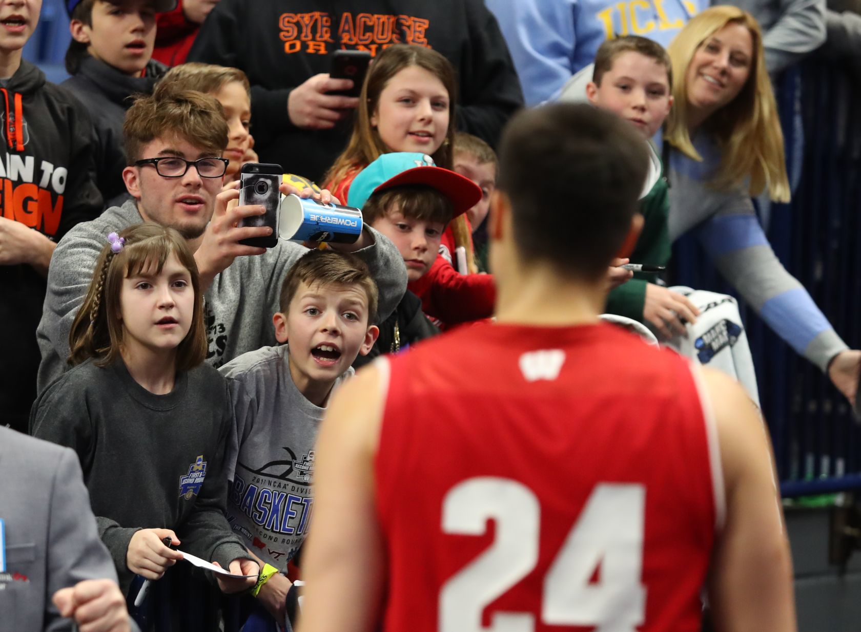 Badgers 65, Wildcats 62